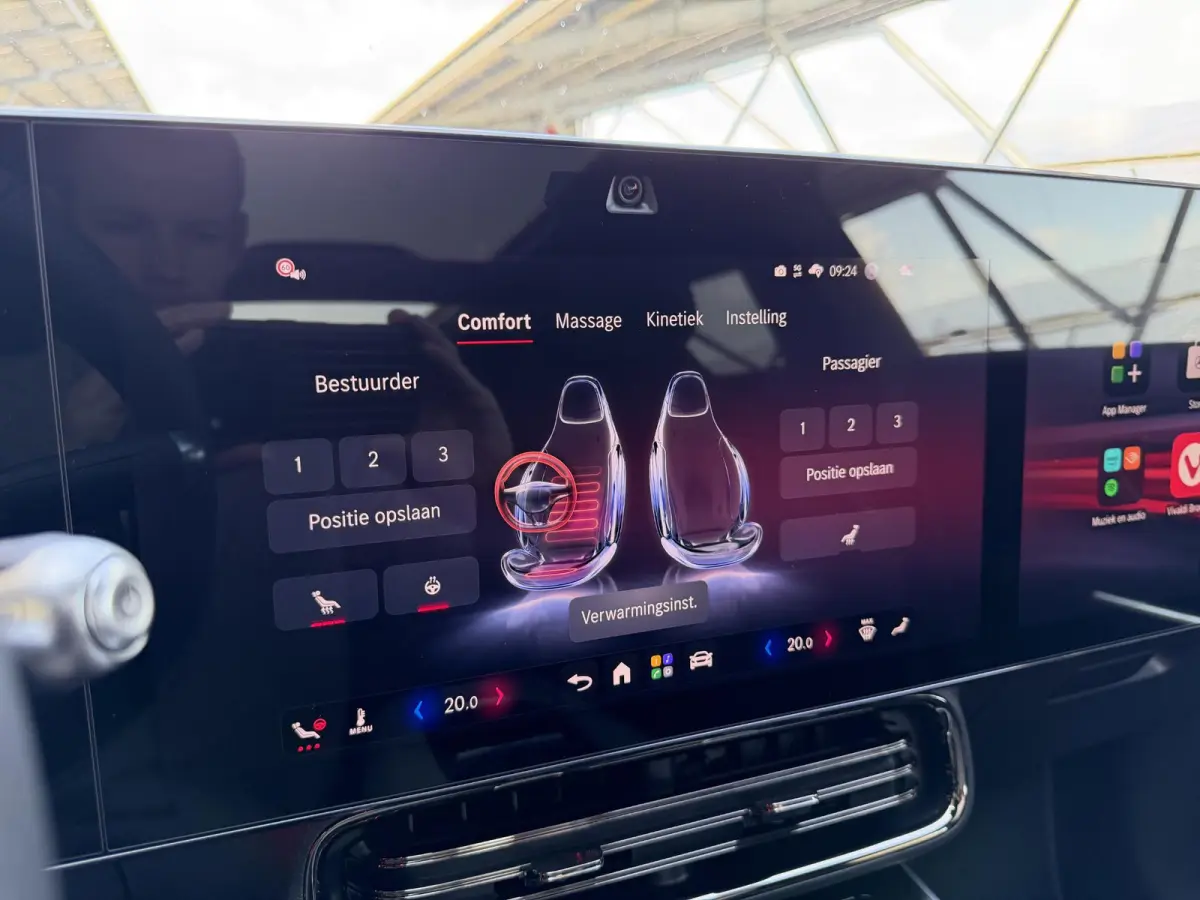 180 Business Solution AMG | Night | Premium Plus | Trekhaak | Winterpakket | Burmester | Massage | Head -Up | 360 camera | Multibeam LED |