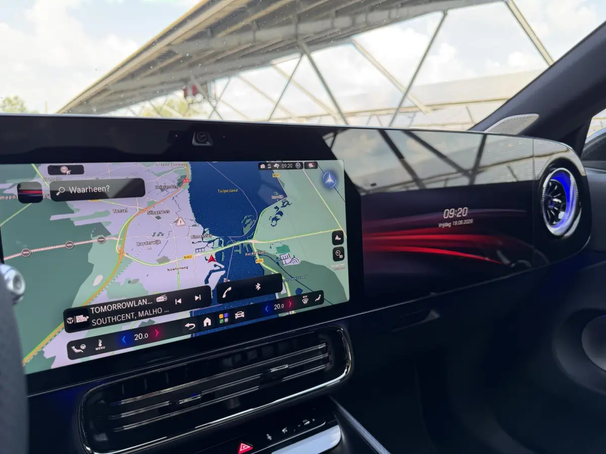 180 Business Solution AMG | Night | Premium Plus | Trekhaak | Winterpakket | Burmester | Massage | Head -Up | 360 camera | Multibeam LED |