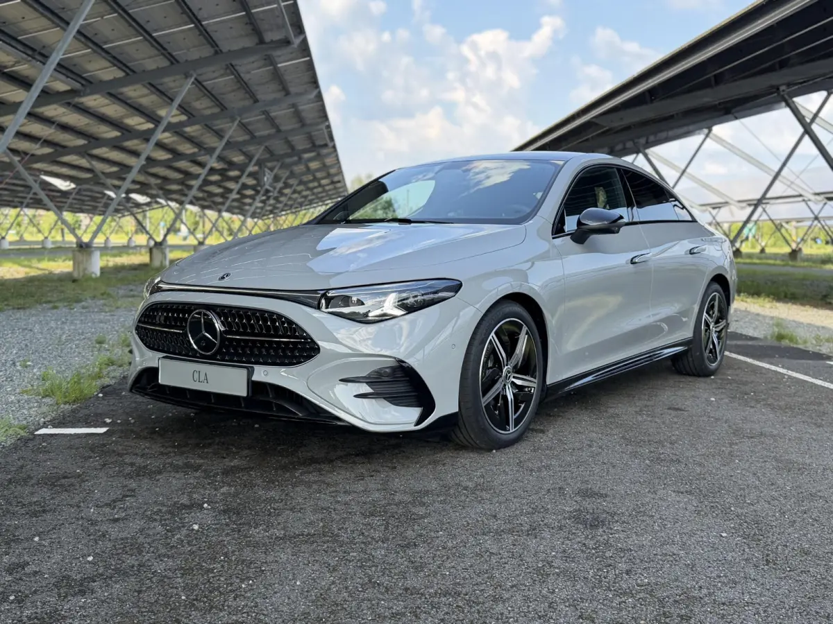 180 Business Solution AMG | Night | Premium Plus | Trekhaak | Winterpakket | Burmester | Massage | Head -Up | 360 camera | Multibeam LED |