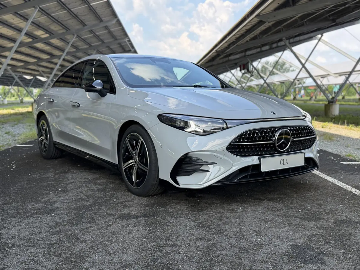 180 Business Solution AMG | Night | Premium Plus | Trekhaak | Winterpakket | Burmester | Massage | Head -Up | 360 camera | Multibeam LED |