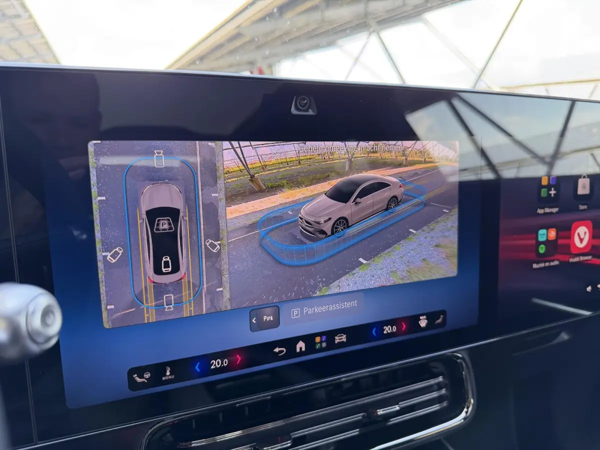180 Business Solution AMG | Night | Premium Plus | Trekhaak | Winterpakket | Burmester | Massage | Head -Up | 360 camera | Multibeam LED |