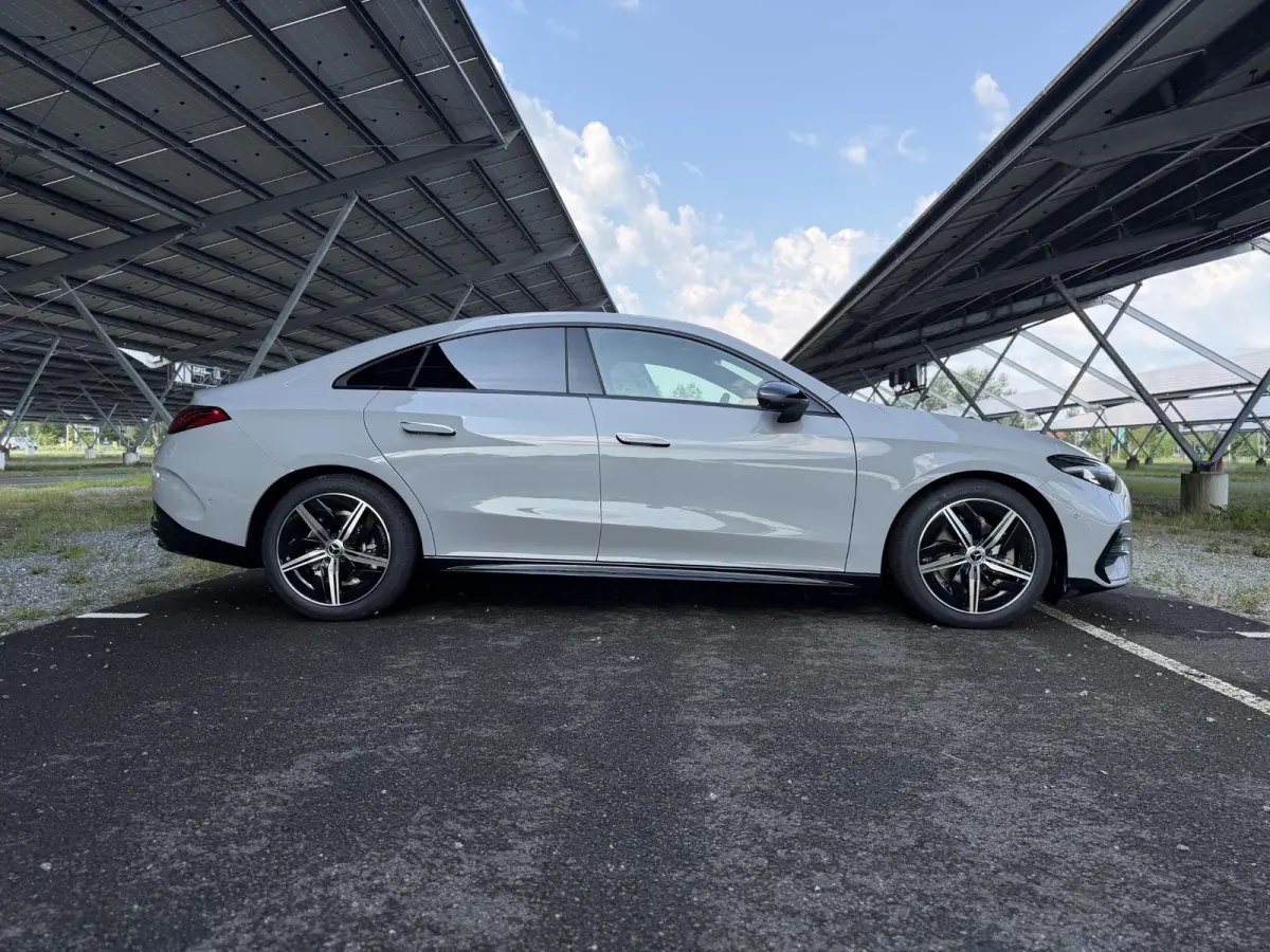 180 Business Solution AMG | Night | Premium Plus | Trekhaak | Winterpakket | Burmester | Massage | Head -Up | 360 camera | Multibeam LED |