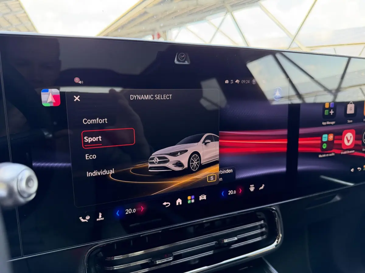 180 Business Solution AMG | Night | Premium Plus | Trekhaak | Winterpakket | Burmester | Massage | Head -Up | 360 camera | Multibeam LED |