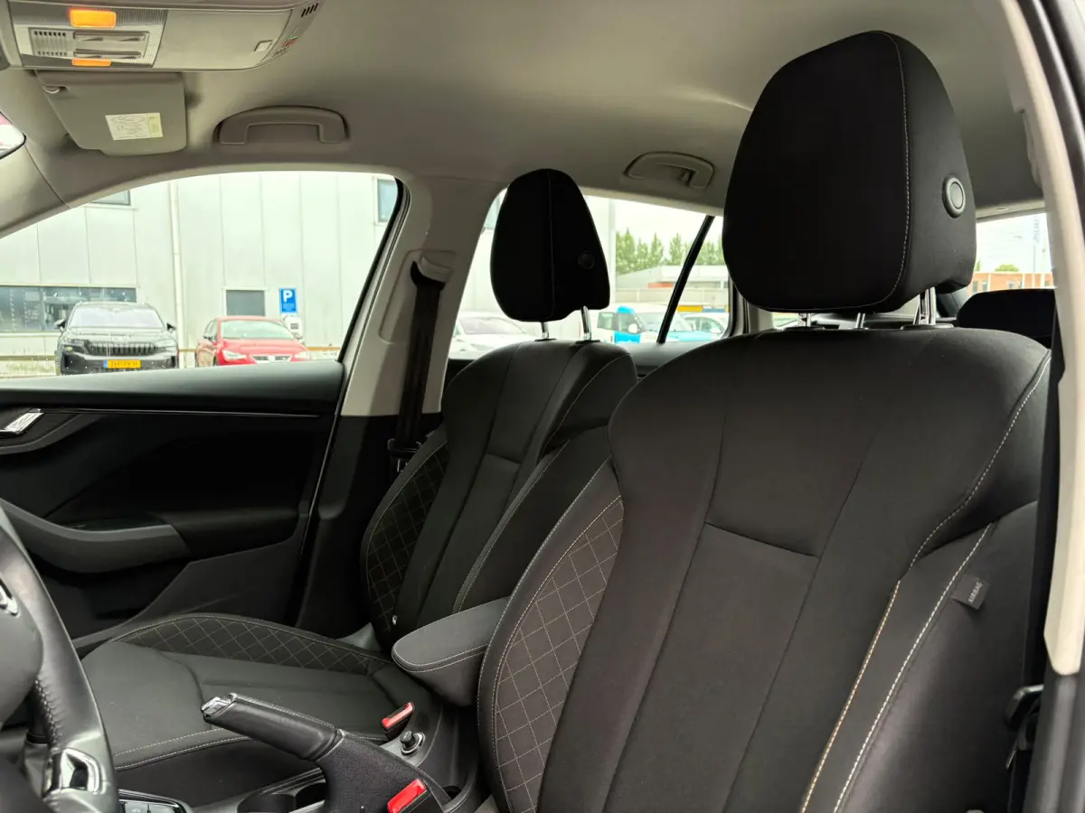 1.0 TSI 110 pk Ambition | Apple Carplay | Cruise control | Lane Assist |