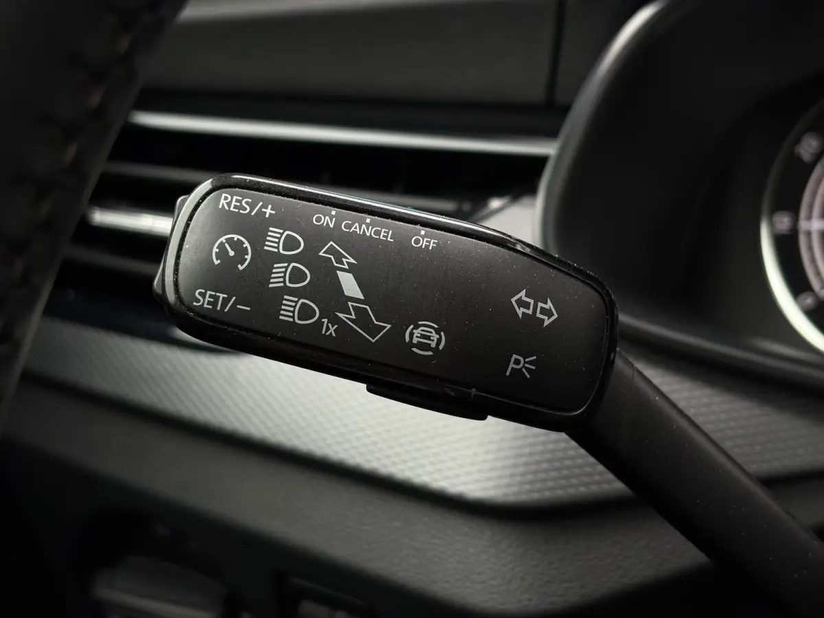 1.0 TSI 110 pk Ambition | Apple Carplay | Cruise control | Lane Assist |