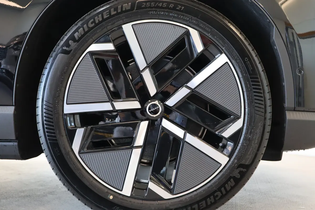 P10 AWD Ultra 95 kWh | Alarmsysteem | Bowers & Wilkins audiosysteem | Cruise control adaptief