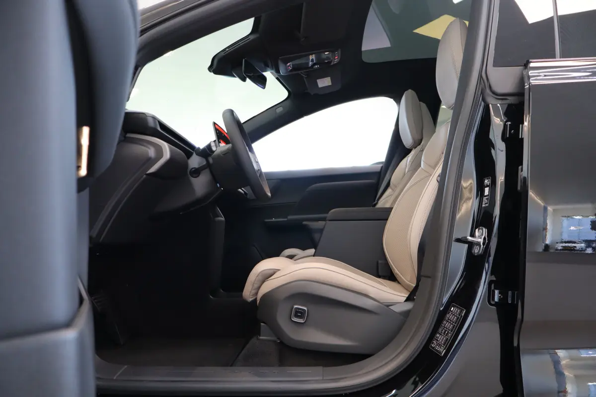 P10 AWD Ultra 95 kWh | Alarmsysteem | Bowers & Wilkins audiosysteem | Cruise control adaptief