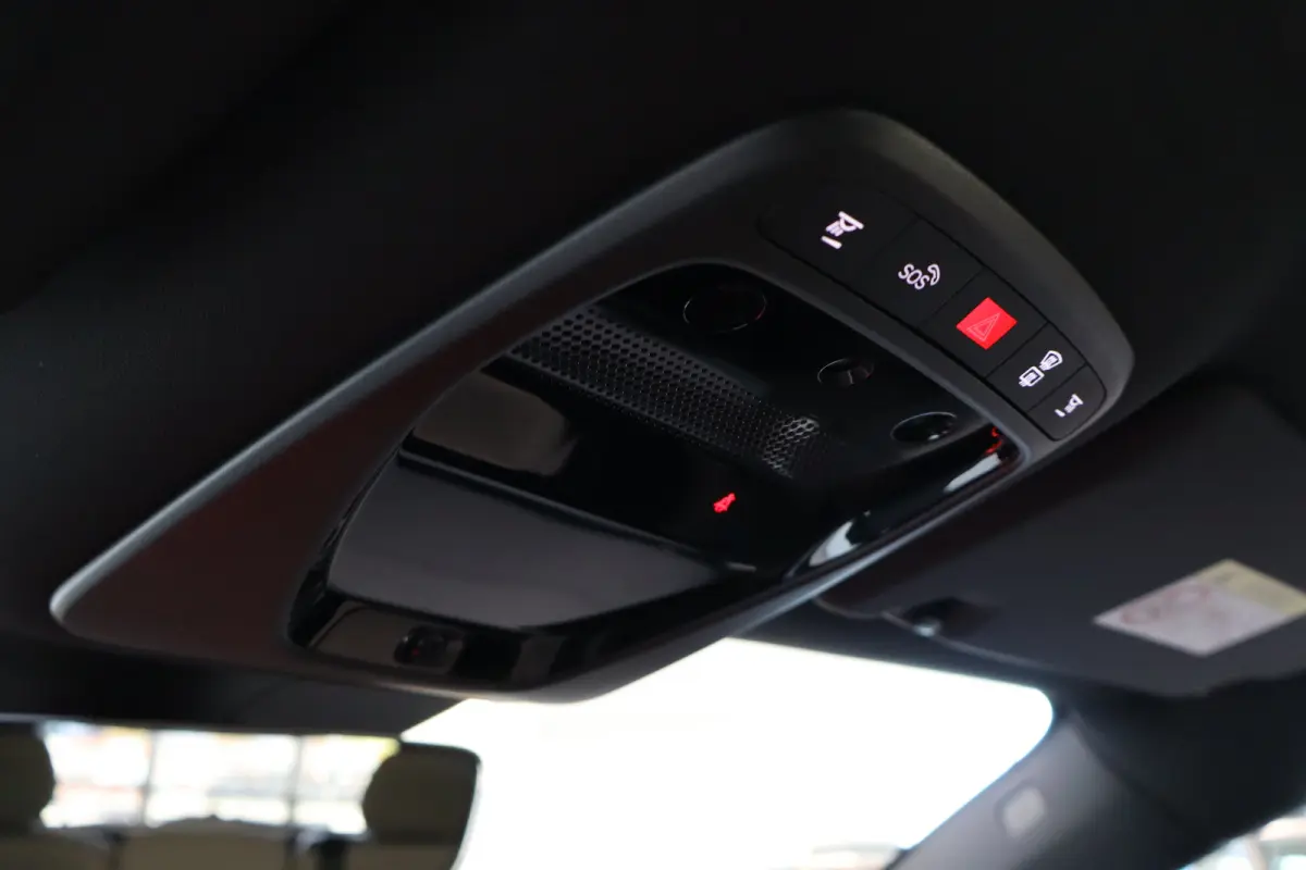 P10 AWD Ultra 95 kWh | Alarmsysteem | Bowers & Wilkins audiosysteem | Cruise control adaptief