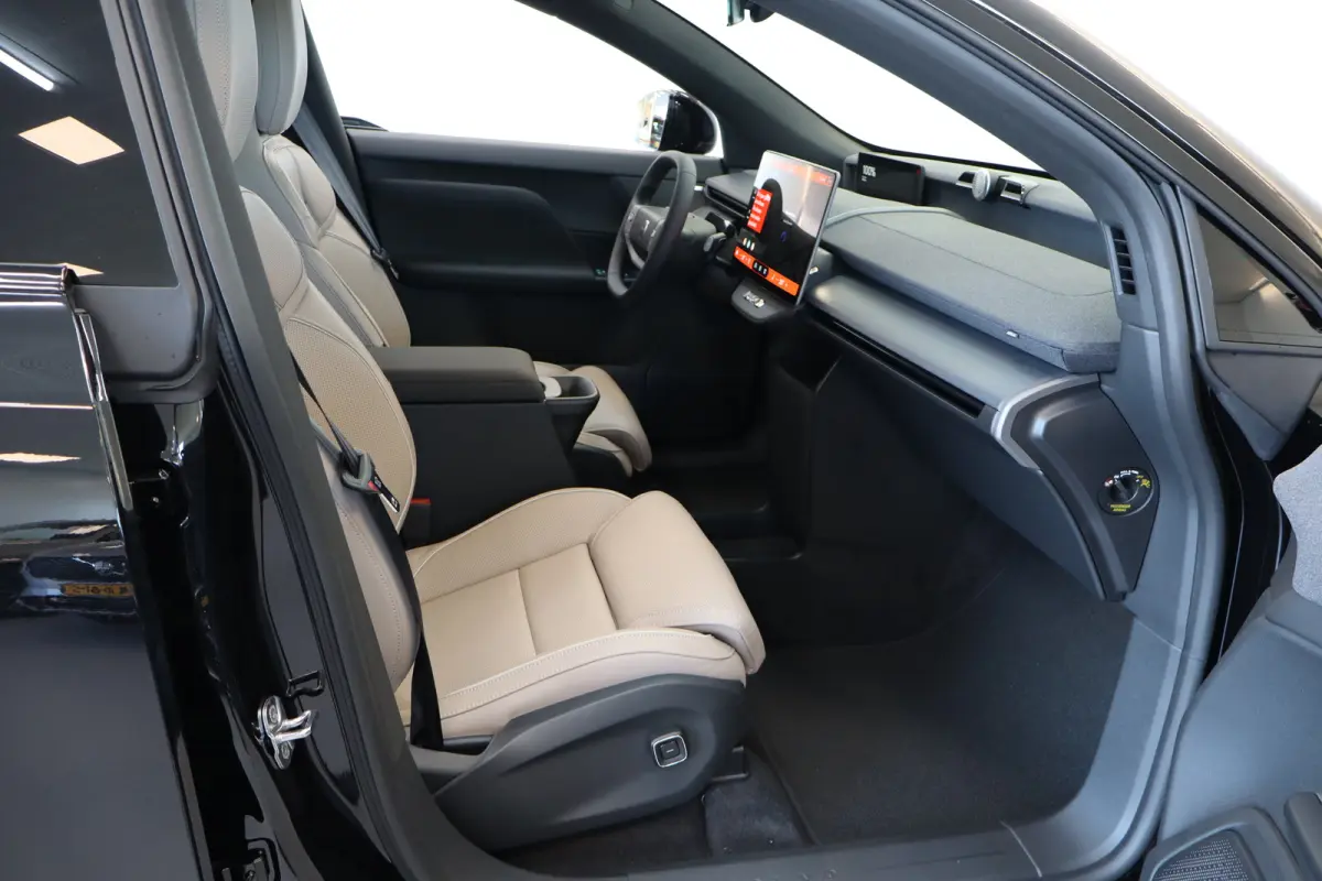 P10 AWD Ultra 95 kWh | Alarmsysteem | Bowers & Wilkins audiosysteem | Cruise control adaptief