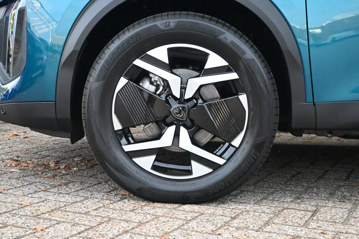 1.2 Hybrid 145 Allure DEMO-DEAL! Tot 8 Jaar Garantie! | 360 Camera | Adaptive Cruise | Keyless-Entry | Dodehoek-Detectie |
