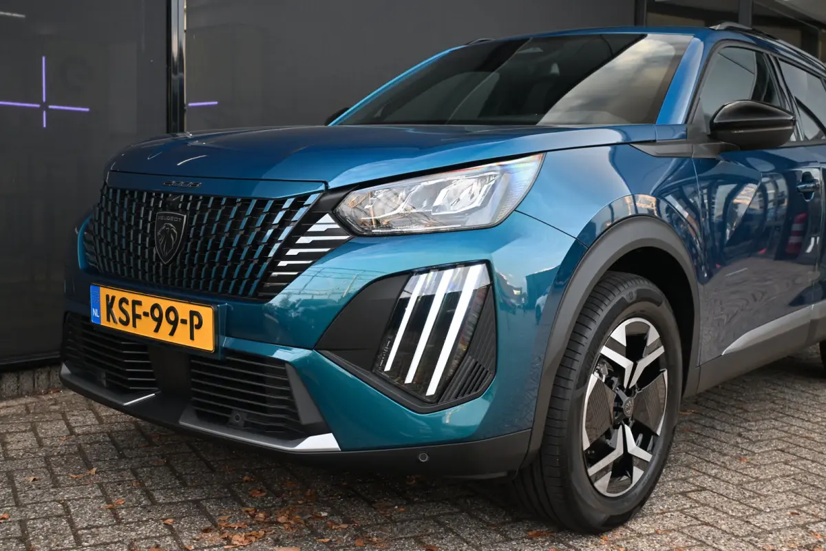 1.2 Hybrid 145 Allure DEMO-DEAL! Tot 8 Jaar Garantie! | 360 Camera | Adaptive Cruise | Keyless-Entry | Dodehoek-Detectie |
