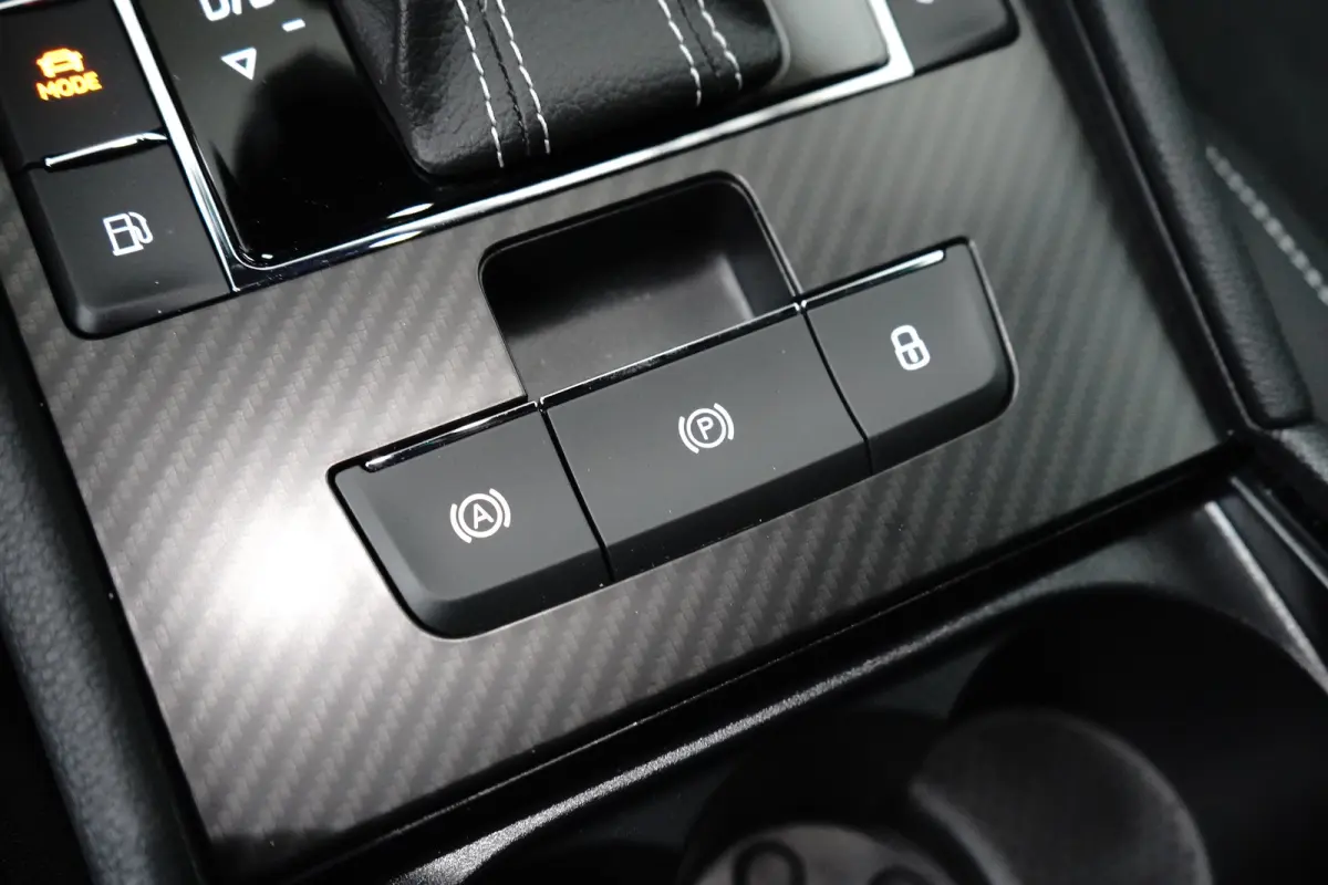 1.4 IV Sportline 204 pk 6-DSG | Achteruitrijcamera | Elektrische Stoelen | Apple Carplay |