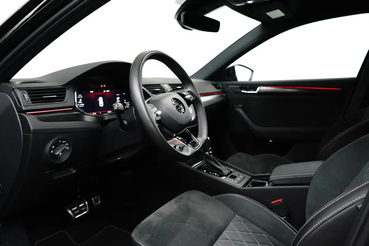 1.4 IV Sportline 204 pk 6-DSG | Achteruitrijcamera | Elektrische Stoelen | Apple Carplay |