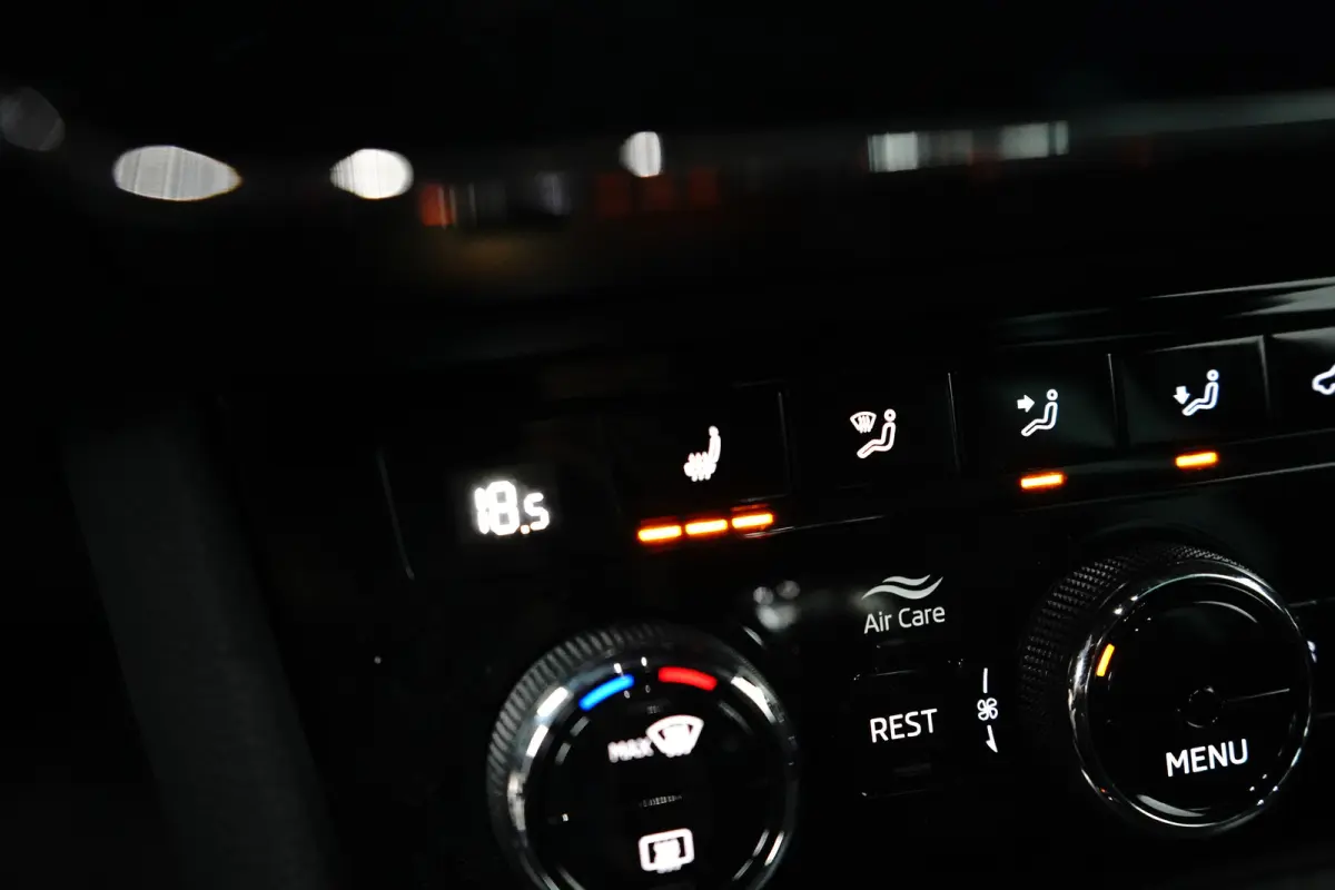 1.4 IV Sportline 204 pk 6-DSG | Achteruitrijcamera | Elektrische Stoelen | Apple Carplay |