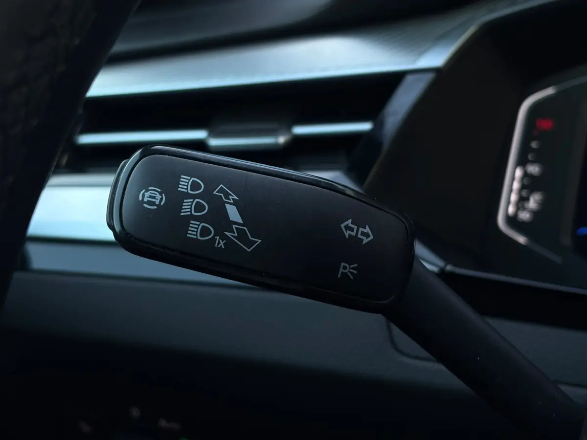 2.0 TSI 190 pk R-Line Business 7-DSG | Achteruitrijcamera | Navigatie | Elektrische achterklep |