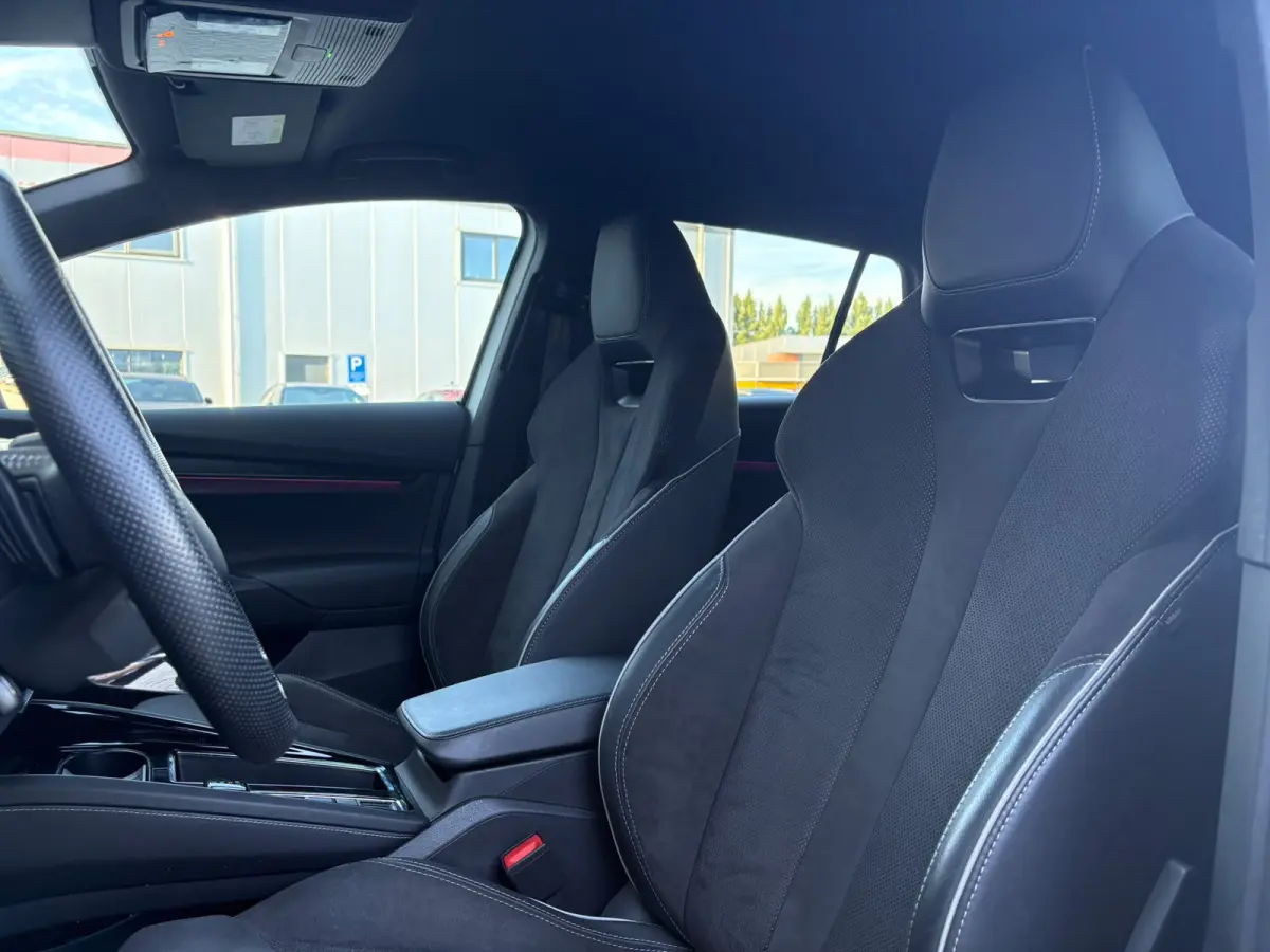 60 Sportline 180 pk | SoH 93,78%| Achteruitrijcamera | Apple Carplay | Stoel/stuur verwarming |