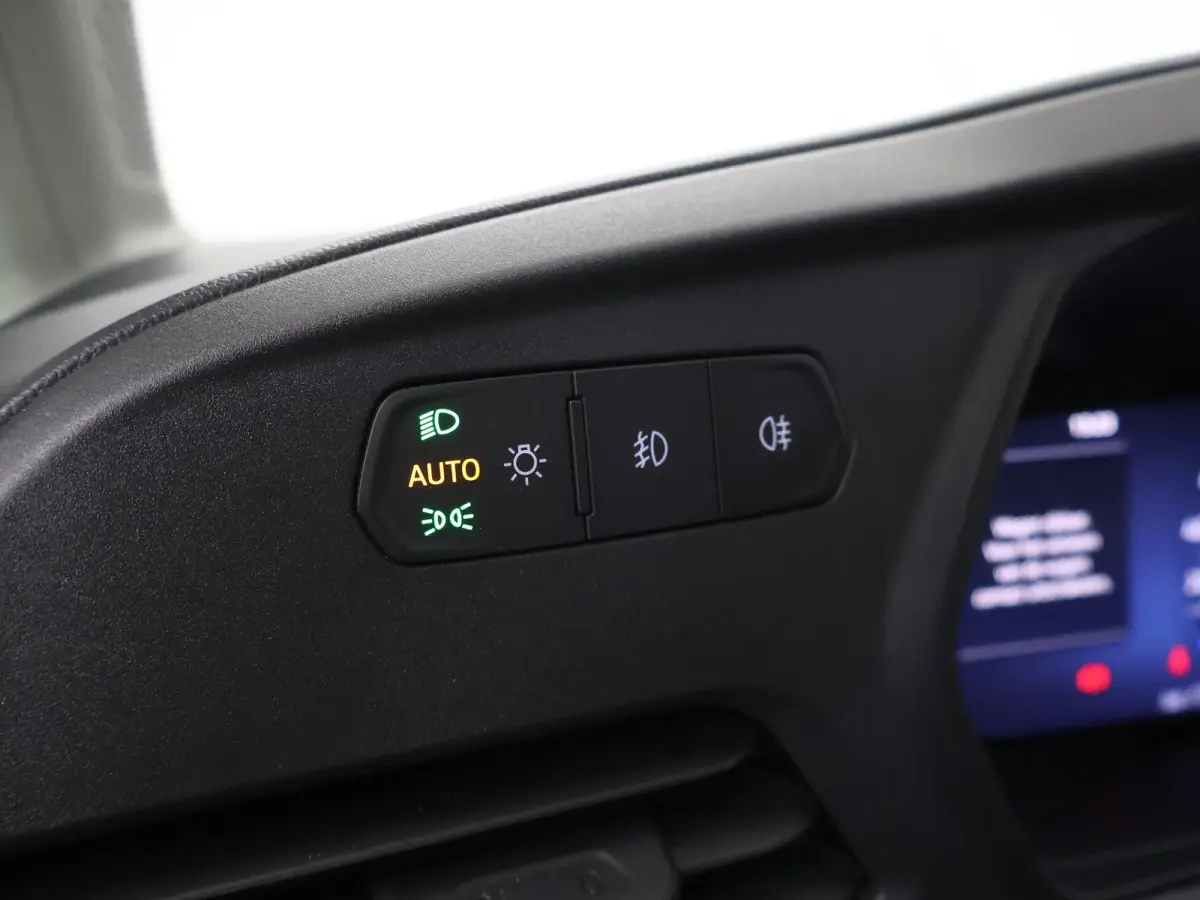 2.0 EcoBlue | 102 PK | L2 | Trend | Navigatie | Parkeersensoren | Trekhaak | Cruise Control | Apple Carplay