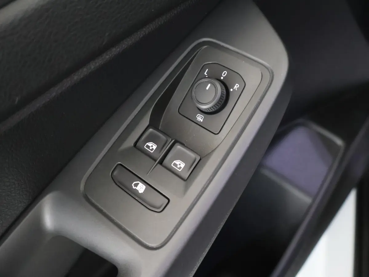 2.0 EcoBlue | 102 PK | L2 | Trend | Navigatie | Parkeersensoren | Trekhaak | Cruise Control | Apple Carplay