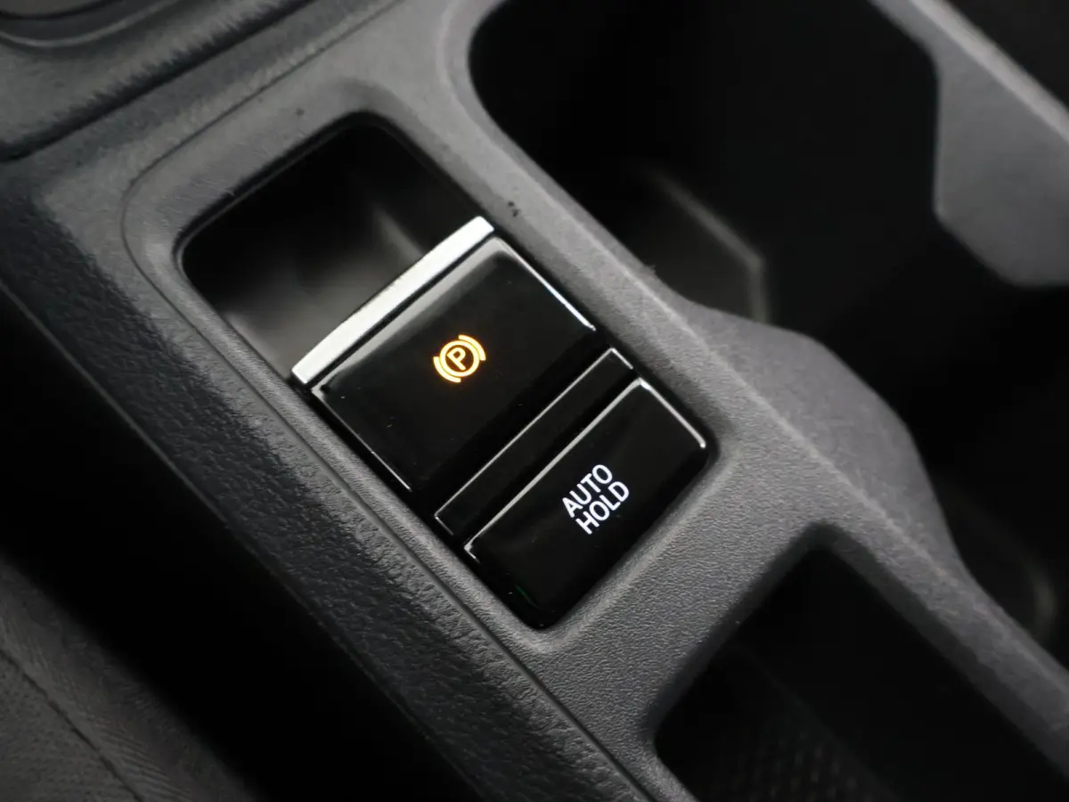 2.0 EcoBlue | 102 PK | L2 | Trend | Navigatie | Parkeersensoren | Trekhaak | Cruise Control | Apple Carplay