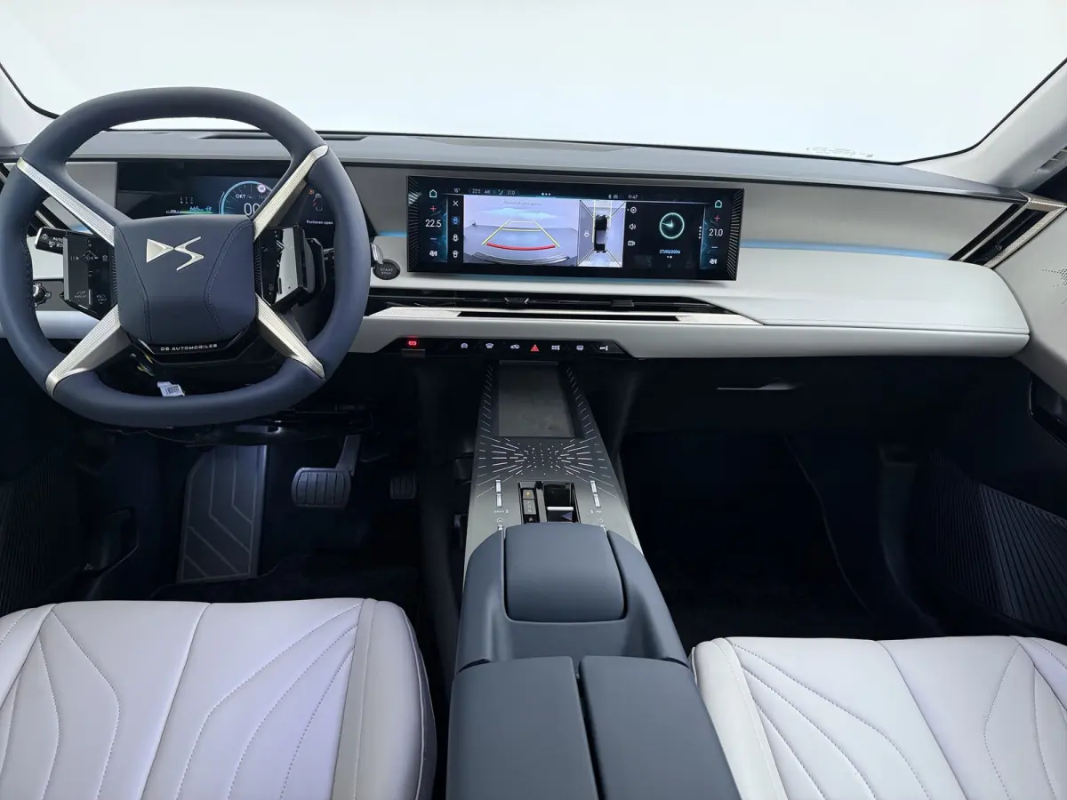 Long Range Pallas 97 kWh | Demo deal | 721 km WLTP | Panoramadak | Trekhaak | 20" Velgen | Elek. stoelen | Elek. achterklep | Stoel, stuur en nekverwarming | Trekhaak |