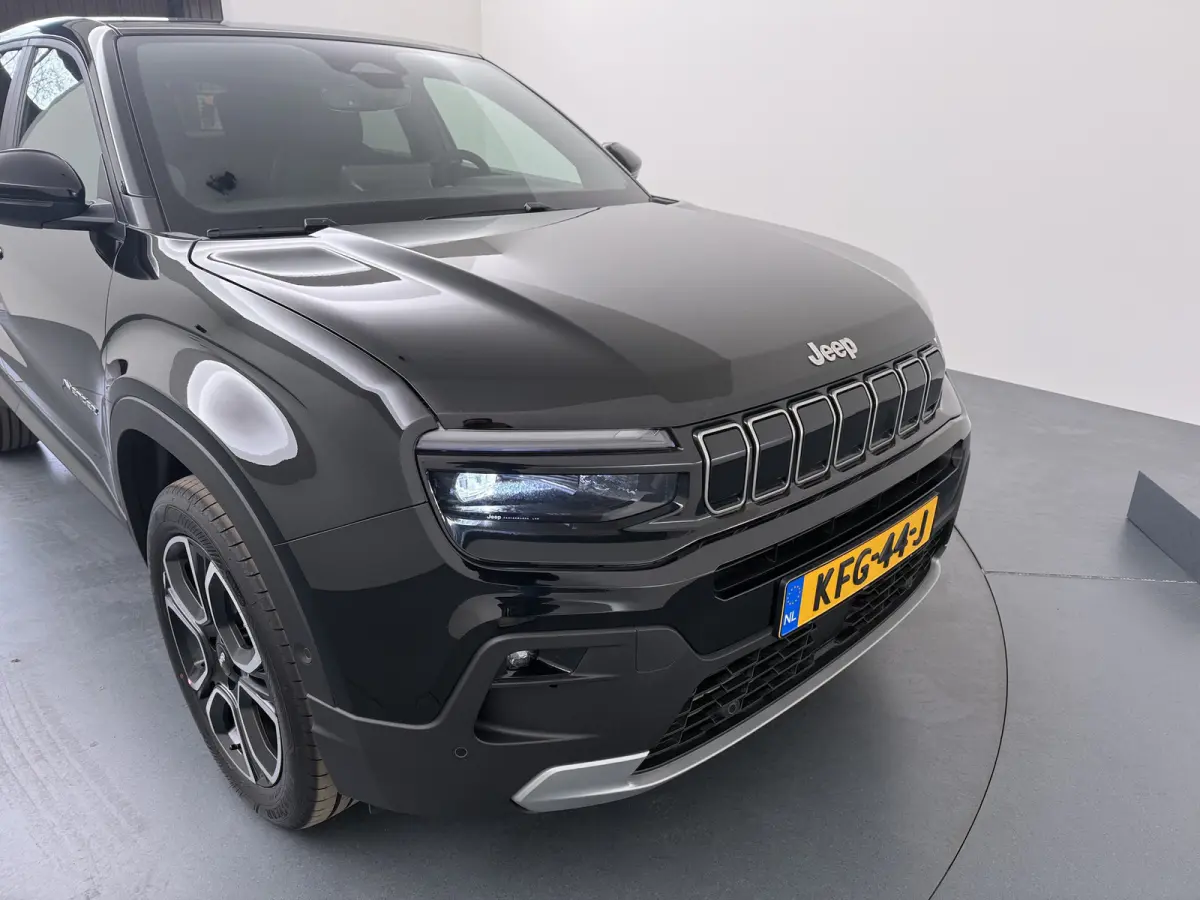 1.2 e-Hybrid Summit | Achterbank in delen neerklapbaar | Achteruitrijcamera | Afdaal assistent