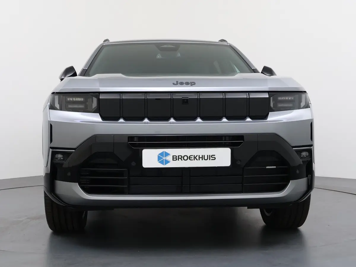 1.6 e-Hybrid Plug-In First Edition | Adaptieve cruise | Pano dak | 360* camera | Focal audio | Elek. stoelen | Leder | Stoelverwarming en massage | Carplay |