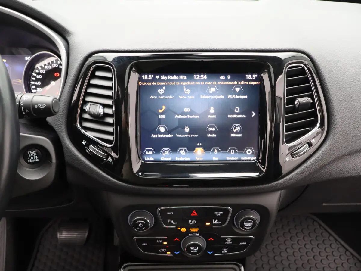 1.3T Limited | Achteruitrijcamera | Trekhaak | Panoramadak | Climate Control | Parkeersensoren | Stoelverwarming