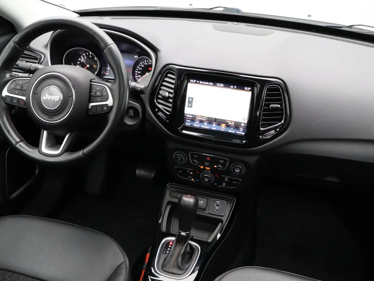 1.3T Limited | Achteruitrijcamera | Trekhaak | Panoramadak | Climate Control | Parkeersensoren | Stoelverwarming