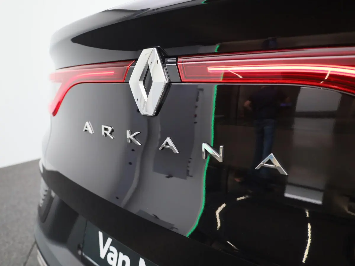 1.6 E-Tech Hybrid 145 Intens | Wordt Verwacht | Automaat | Apple Carplay / Android Auto | Achteruitrijcamera | Parkeersensoren | Sfeerverlichting | Climate Control |