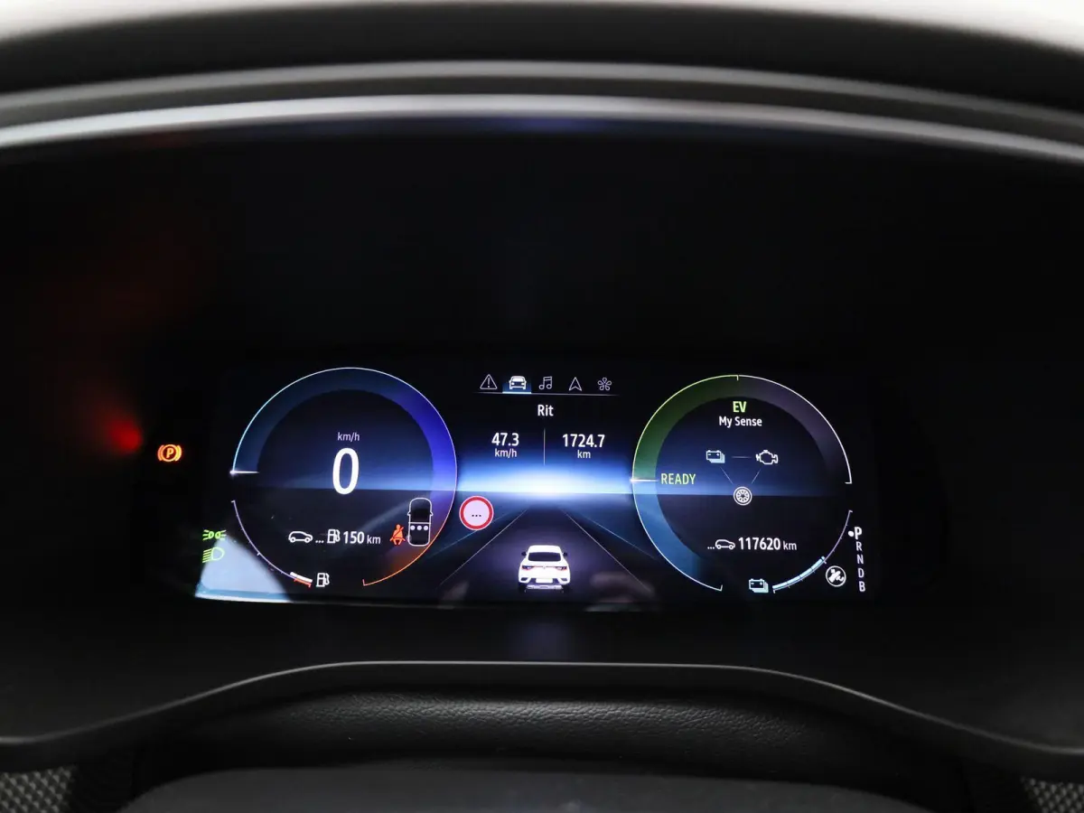 1.6 E-Tech Hybrid 145 Intens | Wordt Verwacht | Automaat | Apple Carplay / Android Auto | Achteruitrijcamera | Parkeersensoren | Sfeerverlichting | Climate Control |
