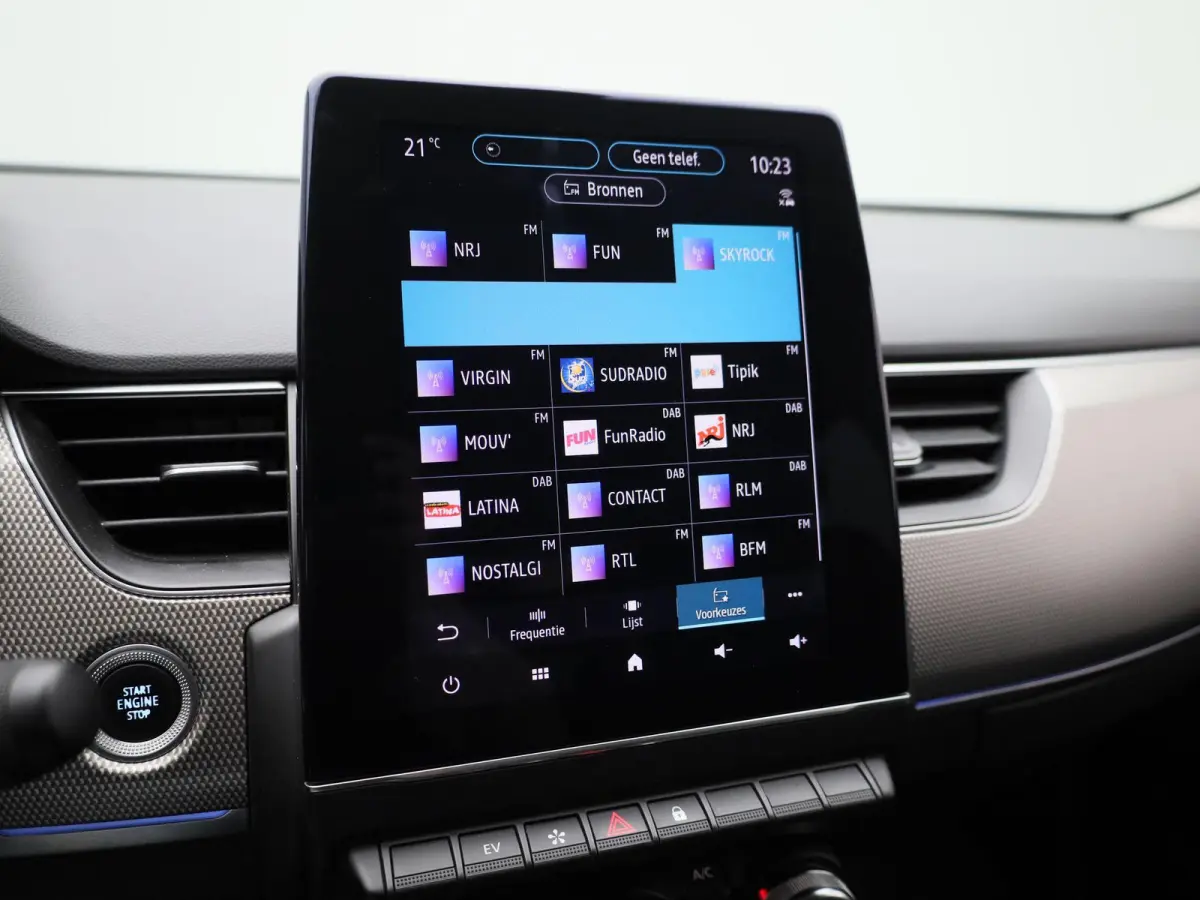 1.6 E-Tech Hybrid 145 Intens | Wordt Verwacht | Automaat | Apple Carplay / Android Auto | Achteruitrijcamera | Parkeersensoren | Sfeerverlichting | Climate Control |