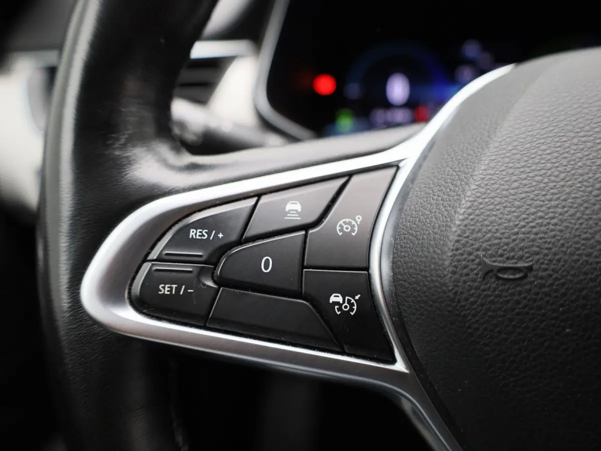 1.6 E-Tech Hybrid 145 Intens | Wordt Verwacht | Automaat | Apple Carplay / Android Auto | Achteruitrijcamera | Parkeersensoren | Sfeerverlichting | Climate Control |