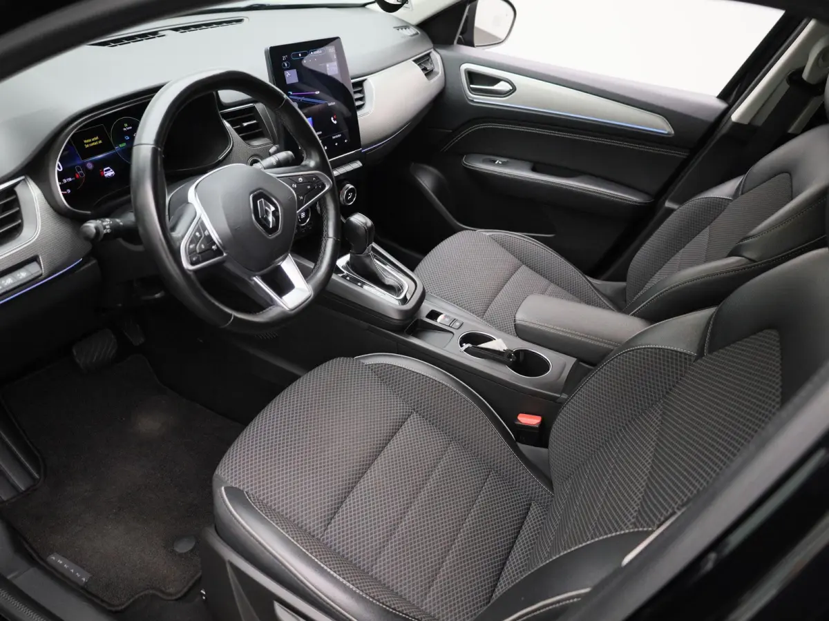 1.6 E-Tech Hybrid 145 Intens | Wordt Verwacht | Automaat | Apple Carplay / Android Auto | Achteruitrijcamera | Parkeersensoren | Sfeerverlichting | Climate Control |