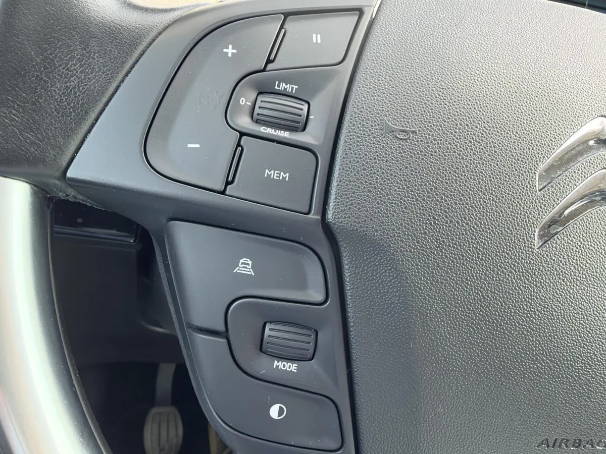 1.2 PureTech Live+ | Camera | Bluetooth | Cruise Control | Navigatie | 1e Eigenaar | DAB | Dealeronderhouden |