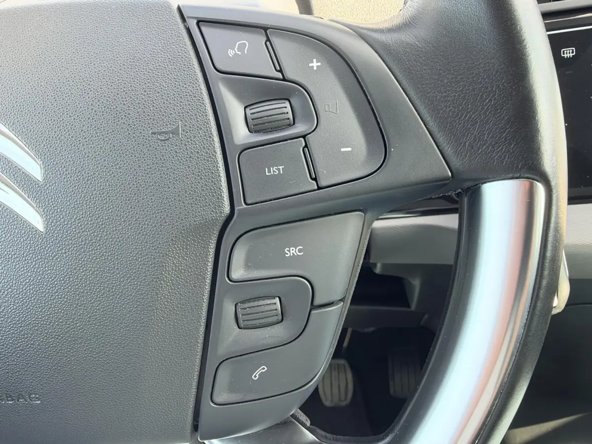 1.2 PureTech Live+ | Camera | Bluetooth | Cruise Control | Navigatie | 1e Eigenaar | DAB | Dealeronderhouden |