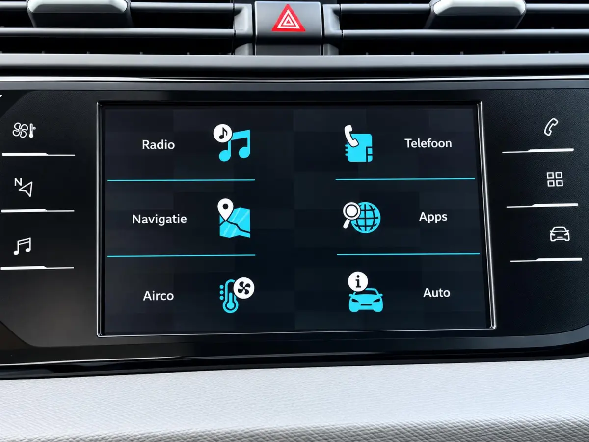 1.2 PureTech Live+ | Camera | Bluetooth | Cruise Control | Navigatie | 1e Eigenaar | DAB | Dealeronderhouden |