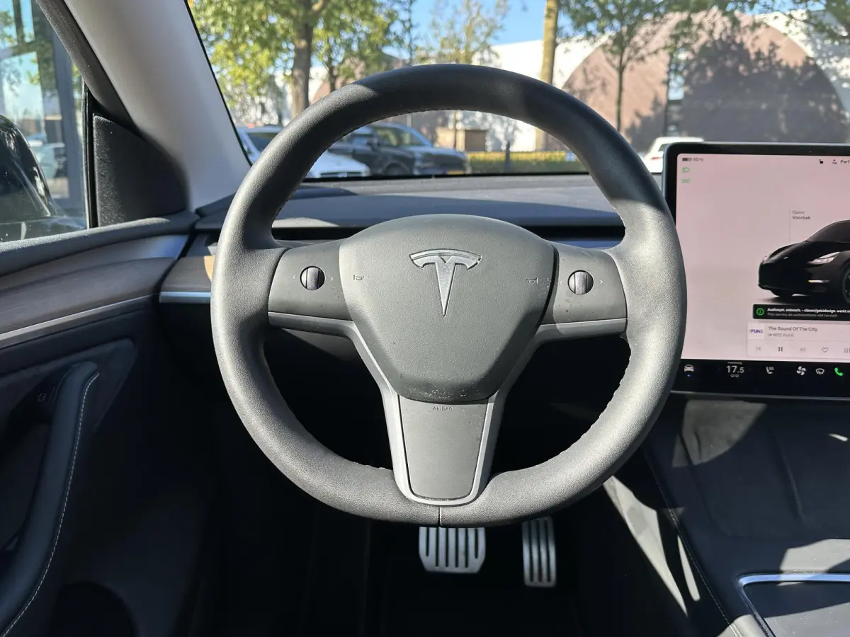 Performance AWD 75 kWh SOH 92%| RESTERENDE FABRIEKSGARANTIE VAN TOEPASSING OP DE HOOGVOLTACCU + AANDRIJFLIJN T/M 2030 OF 192.000KM!| RIJKLAARPRIJS INCL. 12 MND BOVAG GARANTIE