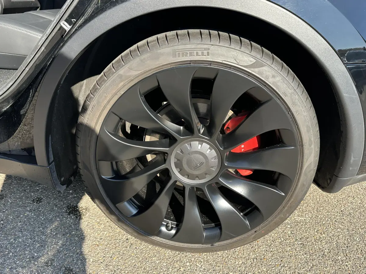 Performance AWD 75 kWh SOH 92%| RESTERENDE FABRIEKSGARANTIE VAN TOEPASSING OP DE HOOGVOLTACCU + AANDRIJFLIJN T/M 2030 OF 192.000KM!| RIJKLAARPRIJS INCL. 12 MND BOVAG GARANTIE