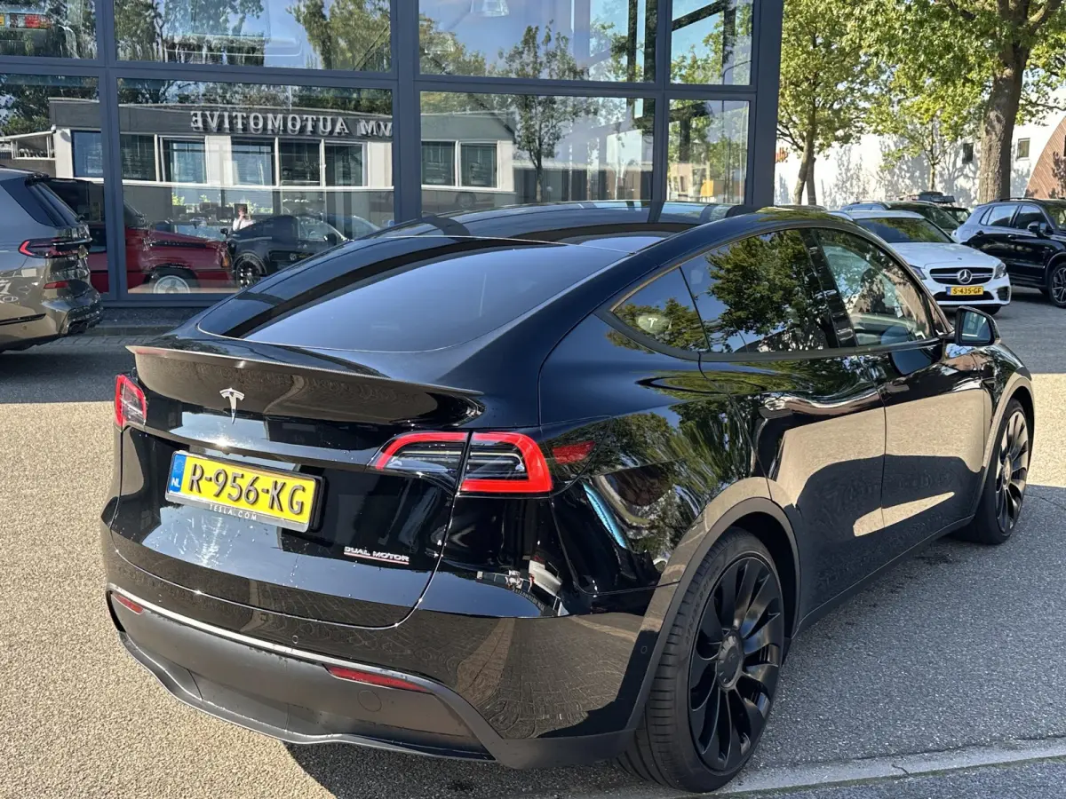 Performance AWD 75 kWh SOH 92%| RESTERENDE FABRIEKSGARANTIE VAN TOEPASSING OP DE HOOGVOLTACCU + AANDRIJFLIJN T/M 2030 OF 192.000KM!| RIJKLAARPRIJS INCL. 12 MND BOVAG GARANTIE