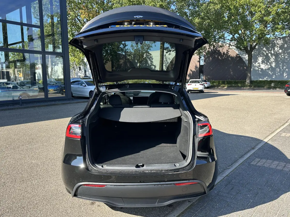 Performance AWD 75 kWh SOH 92%| RESTERENDE FABRIEKSGARANTIE VAN TOEPASSING OP DE HOOGVOLTACCU + AANDRIJFLIJN T/M 2030 OF 192.000KM!| RIJKLAARPRIJS INCL. 12 MND BOVAG GARANTIE