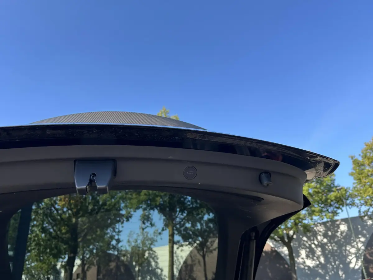 Performance AWD 75 kWh SOH 92%| RESTERENDE FABRIEKSGARANTIE VAN TOEPASSING OP DE HOOGVOLTACCU + AANDRIJFLIJN T/M 2030 OF 192.000KM!| RIJKLAARPRIJS INCL. 12 MND BOVAG GARANTIE
