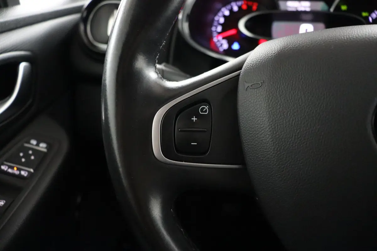 Energy TCe 90 Intens | BOSE Audio | Parkeercamera |