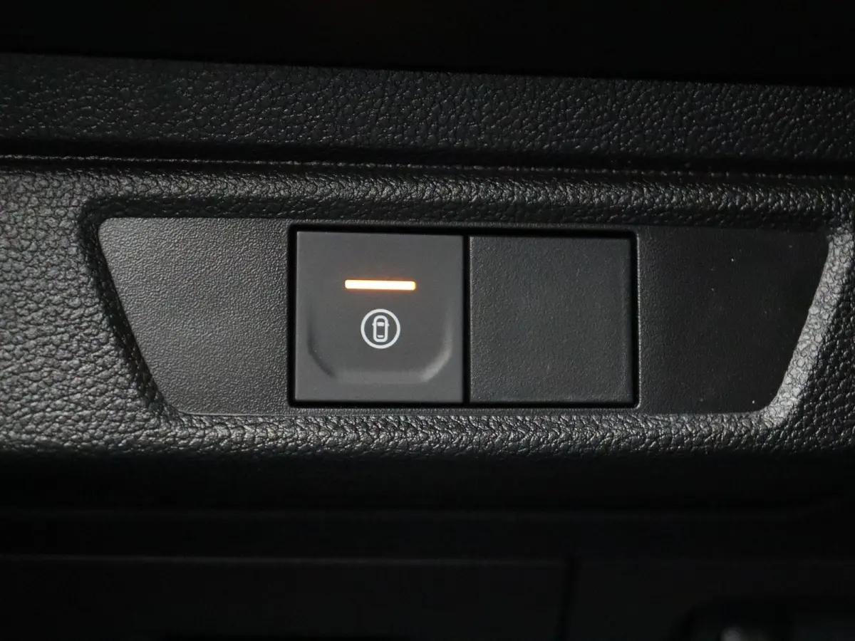 TCe 110pk limited edition | Climate control | Elek. handrem | Achteruitrijcamera | Cruise control |