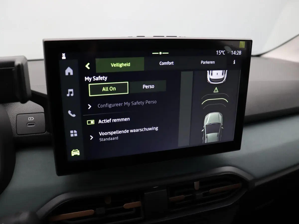 TCe 110pk limited edition | Climate control | Elek. handrem | Achteruitrijcamera | Cruise control |
