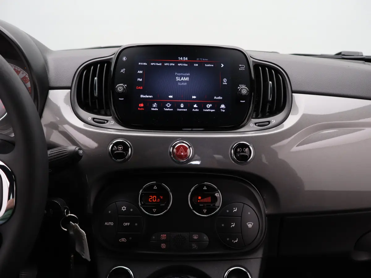 1.0 Hybrid Club Cruise Control | Climate Control | Apple Carplay/Android Auto | Parkeersenoren