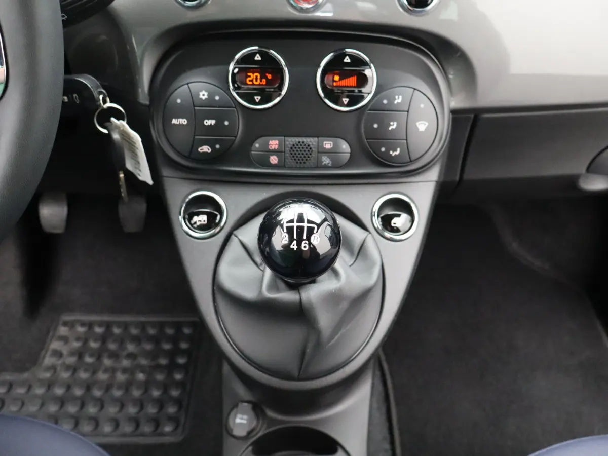 1.0 Hybrid Club Cruise Control | Climate Control | Apple Carplay/Android Auto | Parkeersenoren