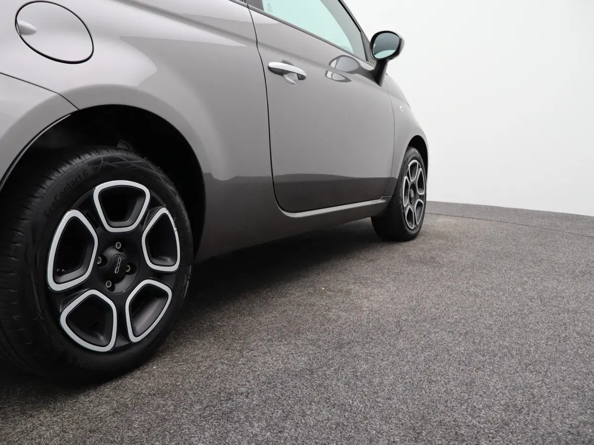 1.0 Hybrid Club Cruise Control | Climate Control | Apple Carplay/Android Auto | Parkeersenoren