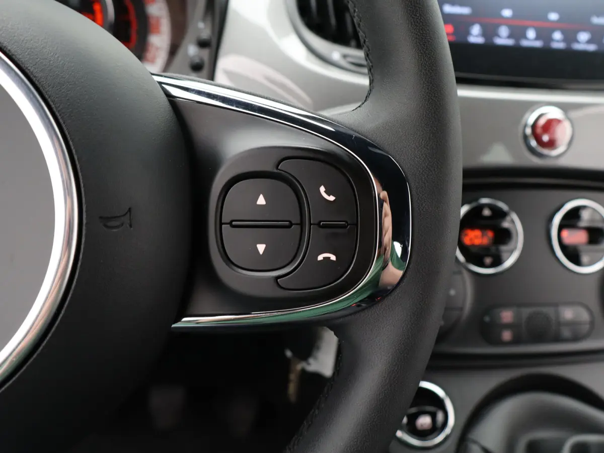 1.0 Hybrid Club Cruise Control | Climate Control | Apple Carplay/Android Auto | Parkeersenoren