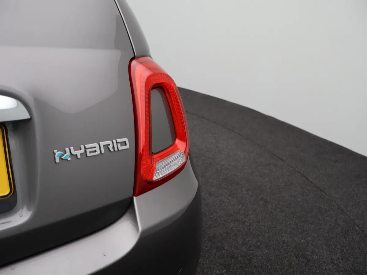 1.0 Hybrid Club Cruise Control | Climate Control | Apple Carplay/Android Auto | Parkeersenoren