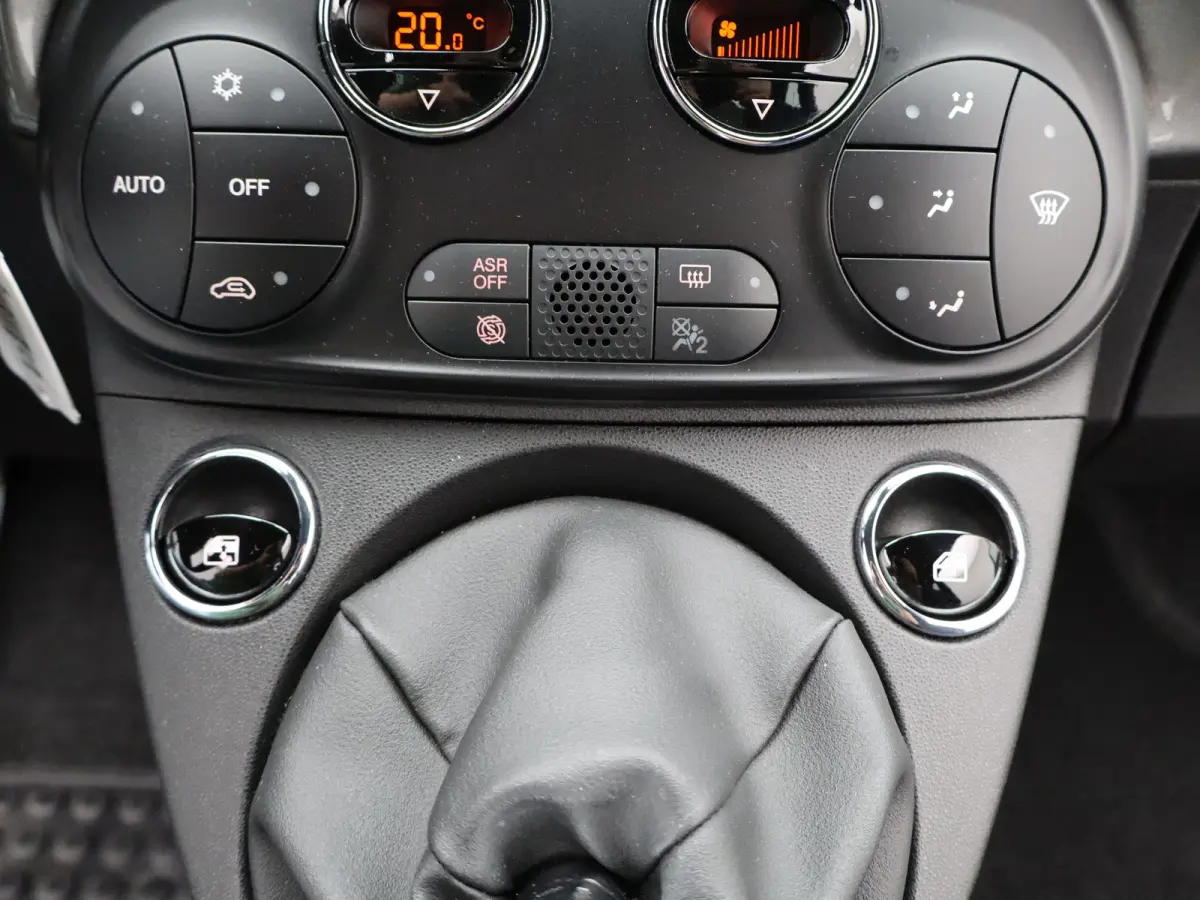 1.0 Hybrid Club Cruise Control | Climate Control | Apple Carplay/Android Auto | Parkeersenoren